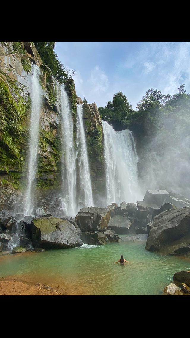 Majestuosas Cataratas de Nauyaca